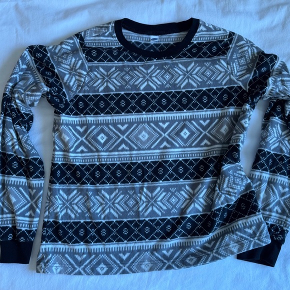 Cozy Geometric Pattern Winter Fleece Pajama Set- Old Navy Medium Tall - Picture 6 of 6